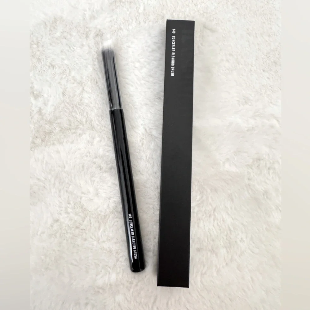 Il Makiage Concealer Blending Brush - NIB